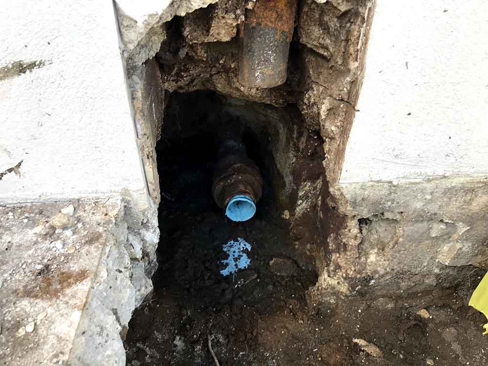 The inner layer of a trenchless-repaired pipet The inner layer of a trenchless-repaired pipet
